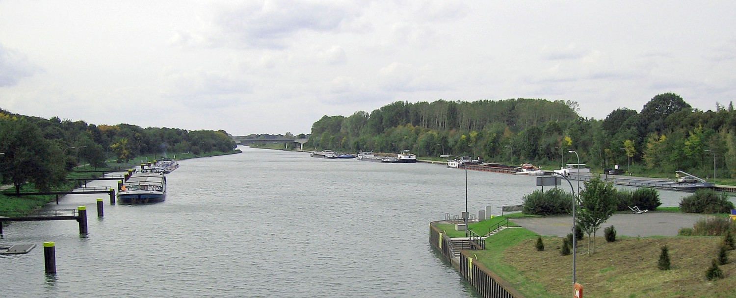 Schleusenvorhafen in Dorsten am Wesel-Datteln-Kanal.