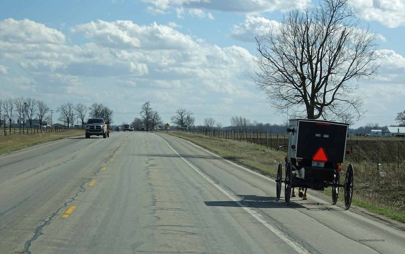 Amish-People: Mit der Kutsche in der Weite Indianas unterwegs.