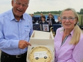 Norbert Treu und Erika Milling mit Torte wheof